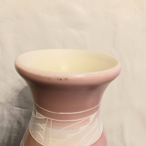 Vintage signed etched ceramic Southwestern Native vase vessel. 7.5" tall - Picture 9 of 13